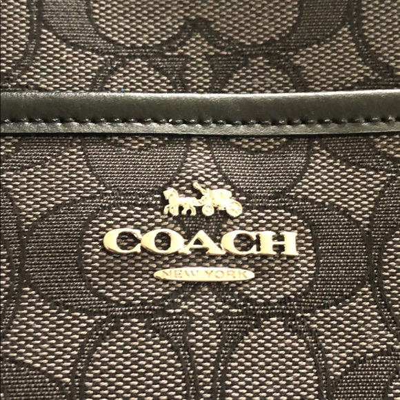 Purse - Picture 2 of 3